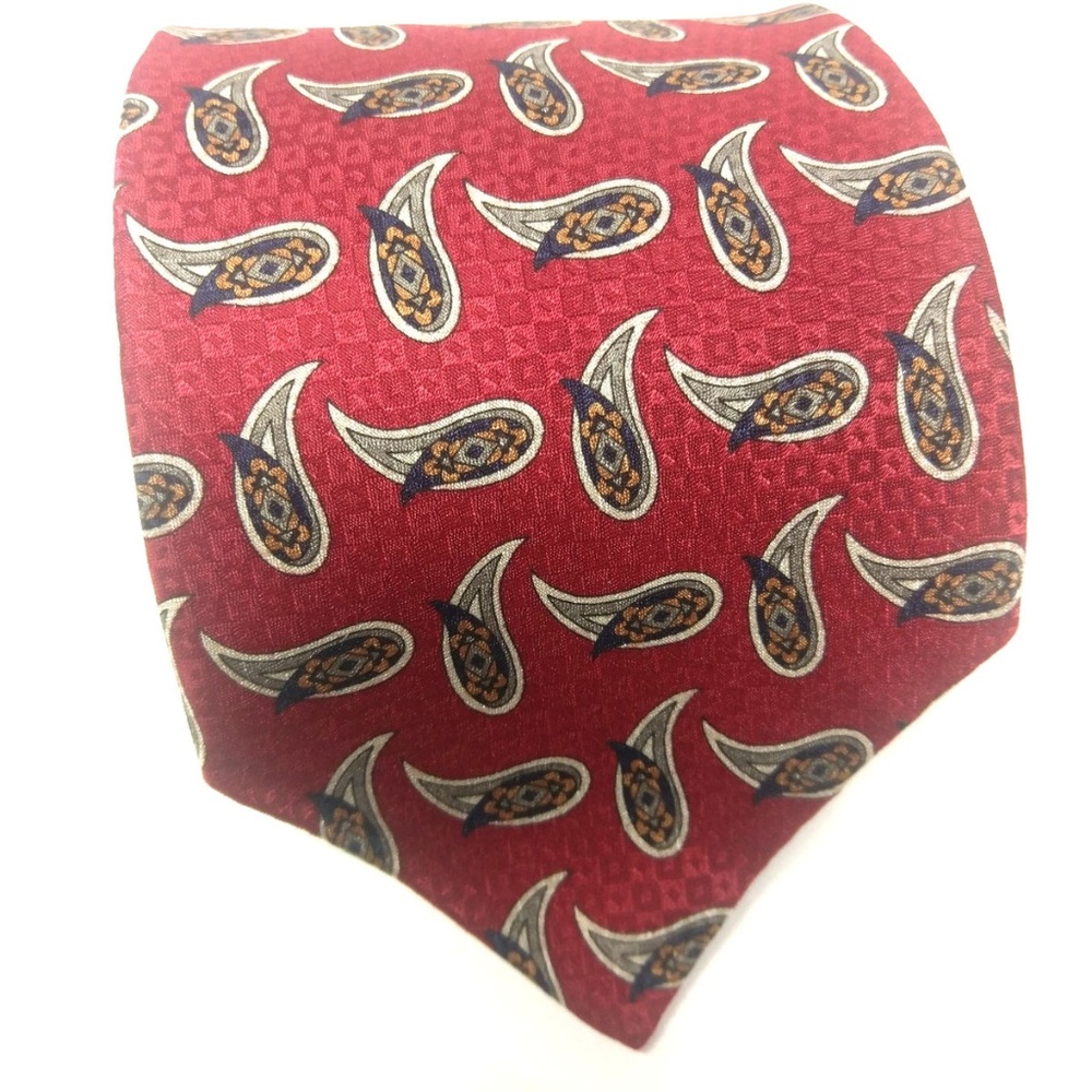 Kenneth Cole Classic Red Paisley 100% Silk NeckTie